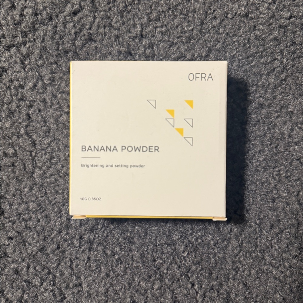 OFRA Banana Powder Compact with Yellow Accents